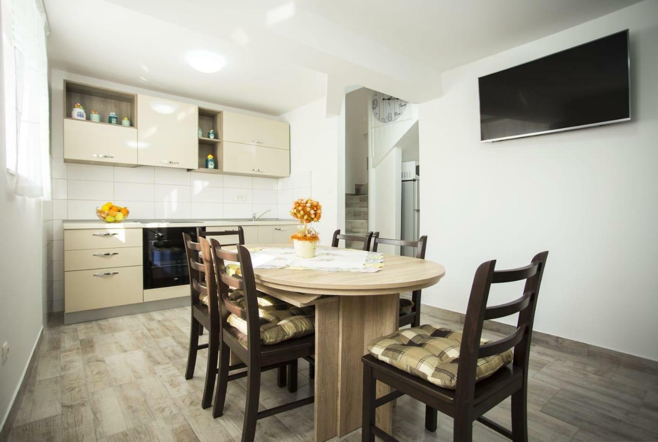 Apartman Leona Kaštela Extérieur photo
